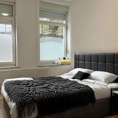 Apartment Charleville C Centre - Gare - Aeroport